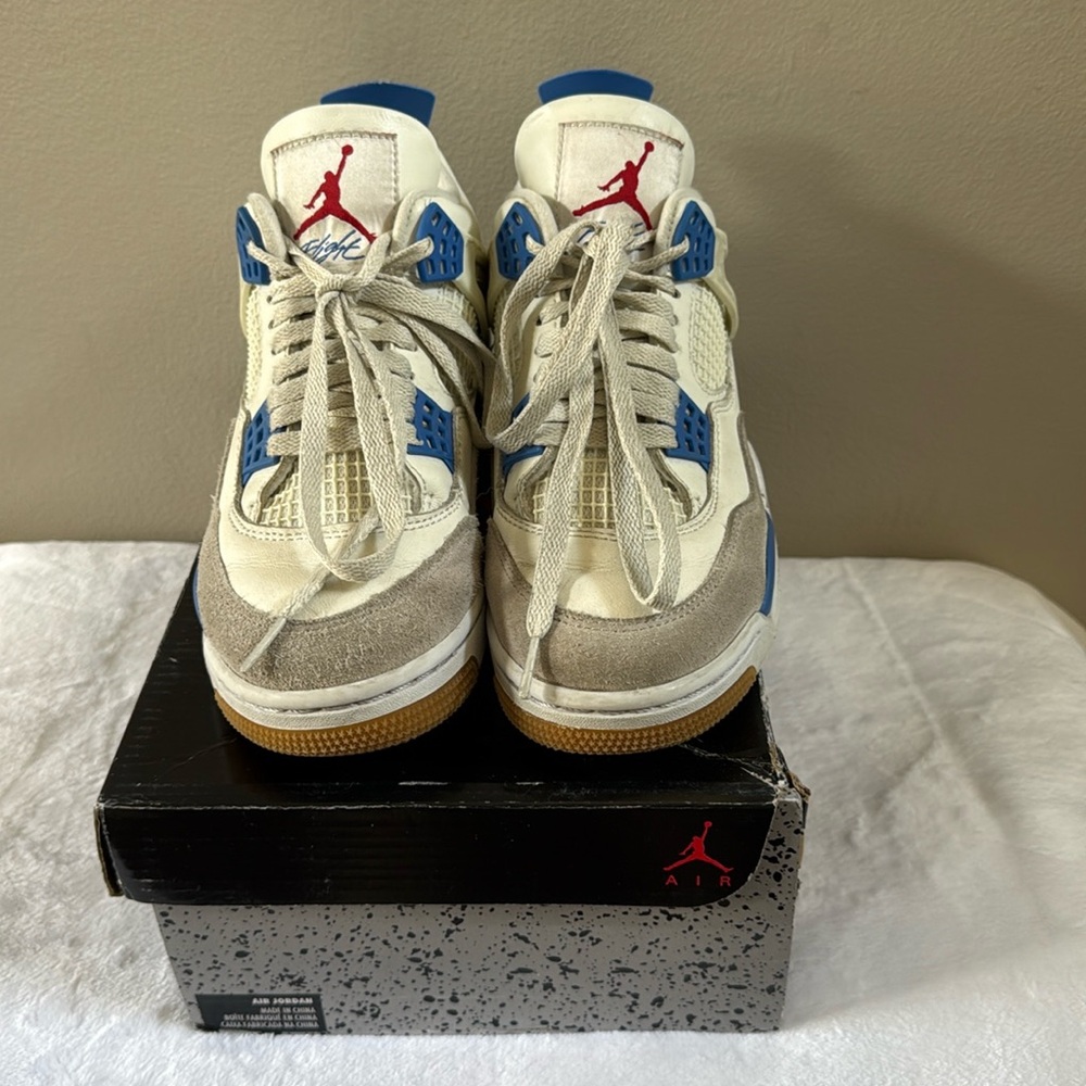 Air Jordan 4 Retro SB